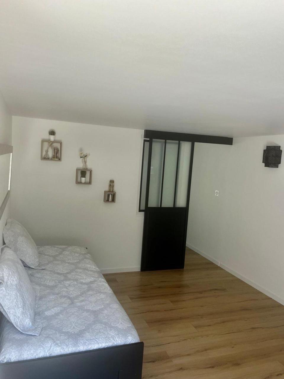 Charmant Et Confortable Appartement Narbonne Exterior photo