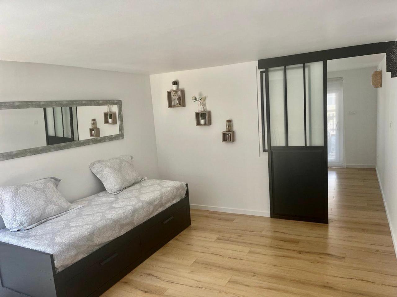 Charmant Et Confortable Appartement Narbonne Exterior photo